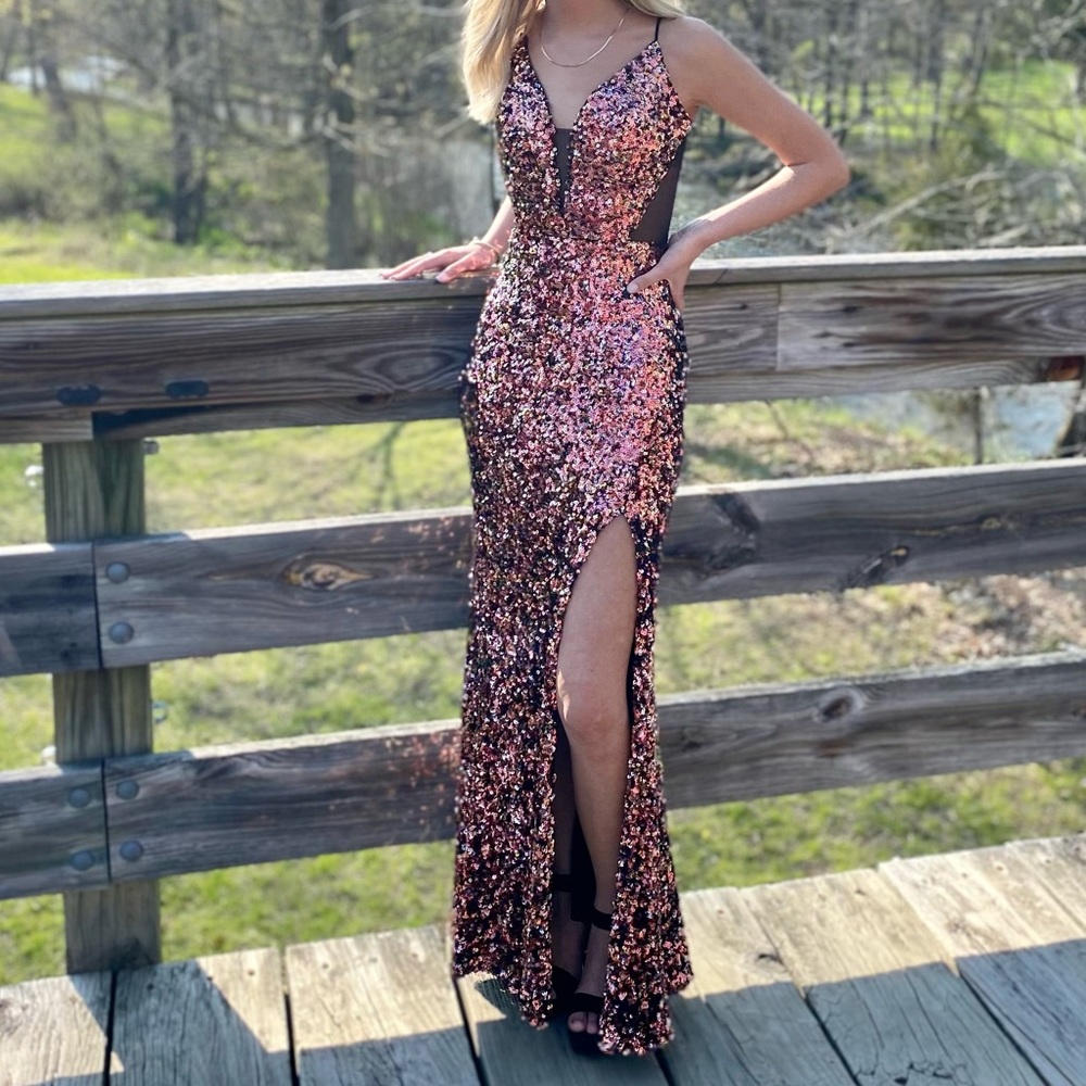 ladivne formal dress